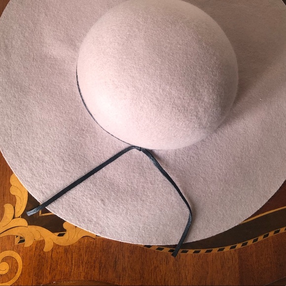 💕Blush pink wool hat.💕 - Picture 4 of 6